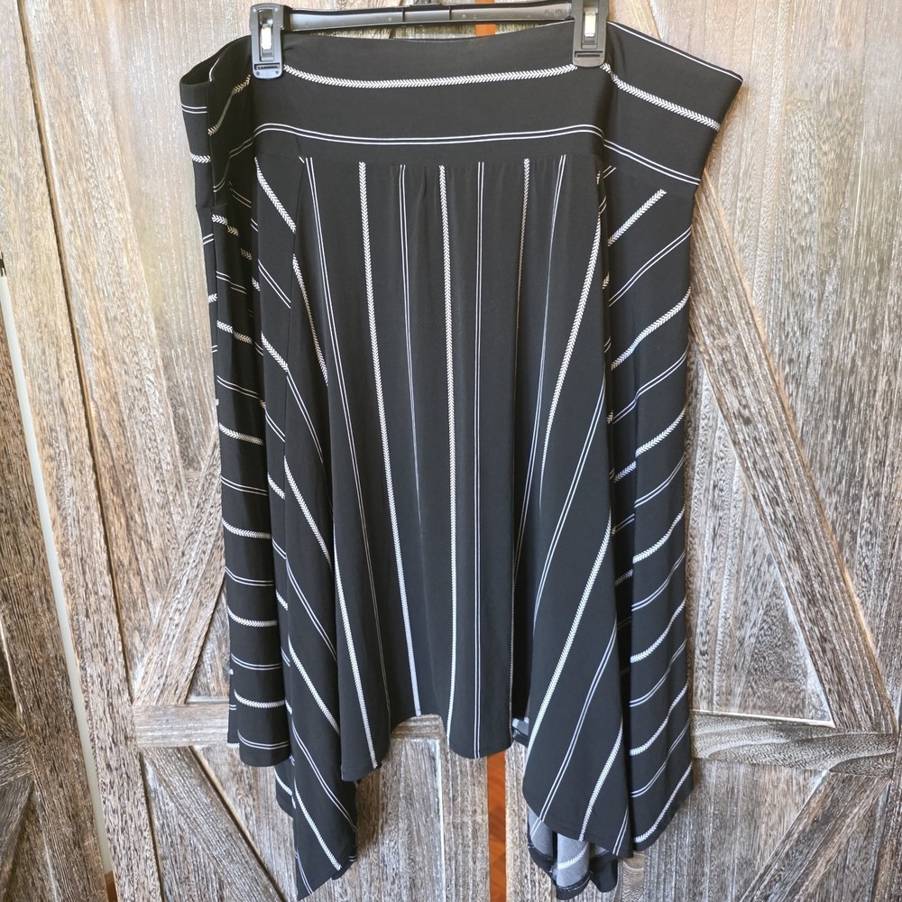 Lane Bryant Skirt Women's Size 22/24 Black & White Striped Handkerchief Hem